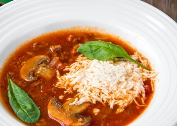 პომიდვრის სუპი სოკოთი და ფარშით