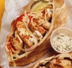 ქათმის ფილეს საუზმე პიტაში