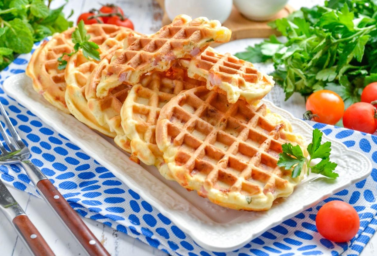 ვენური ვაფლი ლორით და ყველით