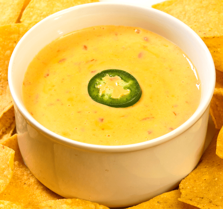 ცხარე სოუსი ხალაპენიოთი და ყველით