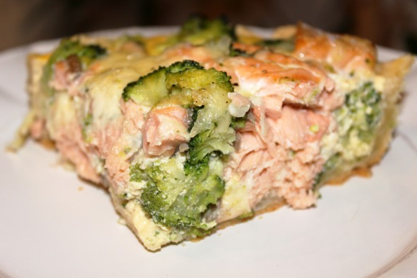 ქიში წითელი თევზითა და ბროკოლით